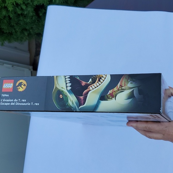 Lego Jurassic World T Rex Dinosaur Breakout 76944 - 140 Pcs New in Box RETIRED - Picture 3 of 8